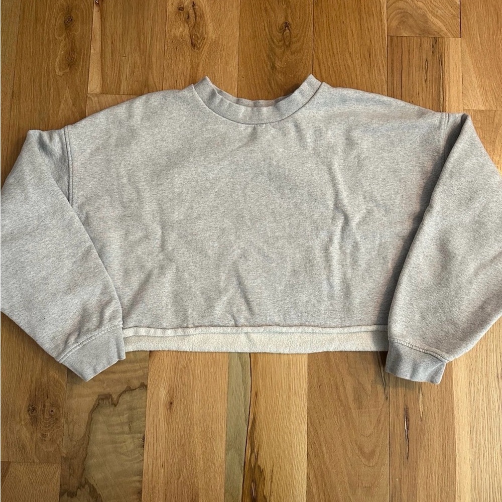 Mate the Label Gray Cropped Sweatshirt